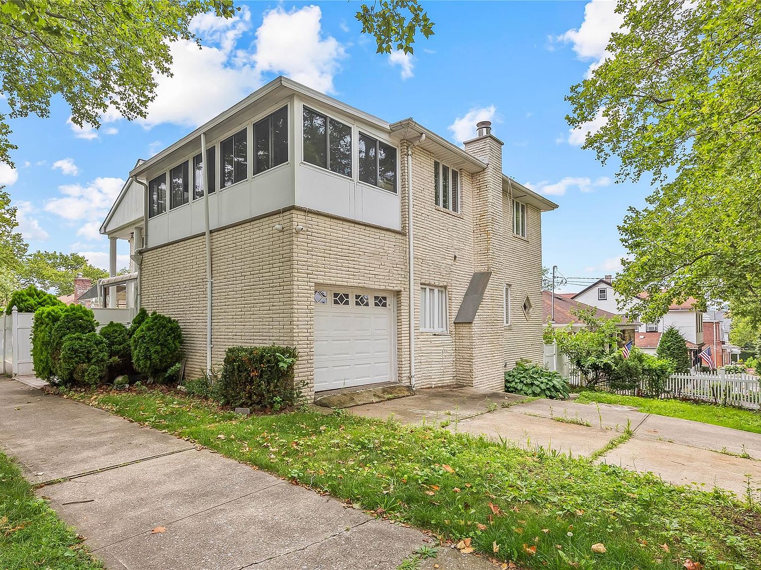 HOW キュー 154-70 11th Avenue, Flushing, NY 11357 | MLS #887119 | Zillow