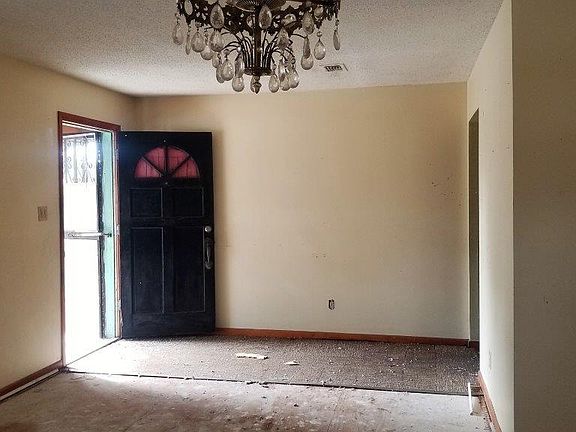 3rd image of 580 E Scott St