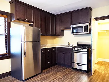 2086 Marshall Avenue