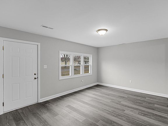 3rd image of 4024 Tyler St