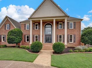 960 Greenway Dr, Collierville, TN 38017
