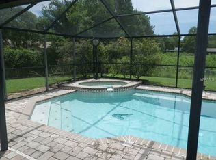 17506 Shadyside Cir, Lutz, FL 33549