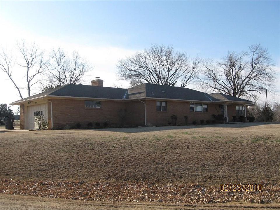 1st image of 2920 N Dornick Dr