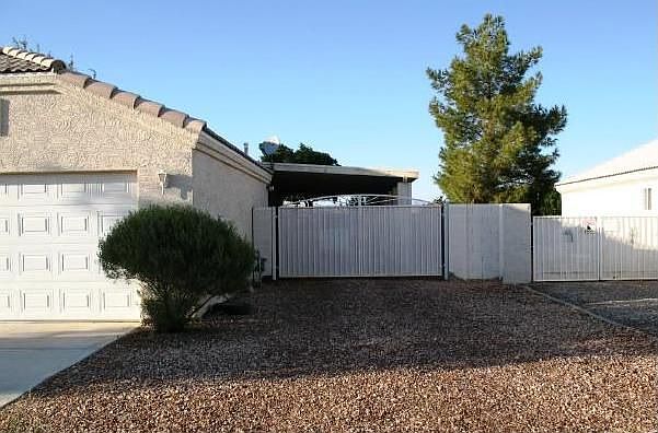 2nd image of 1669 E Winter Haven Dr