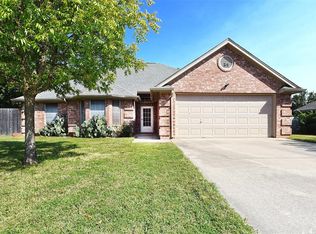24 Timbercrest Ct, Aubrey, TX 76227