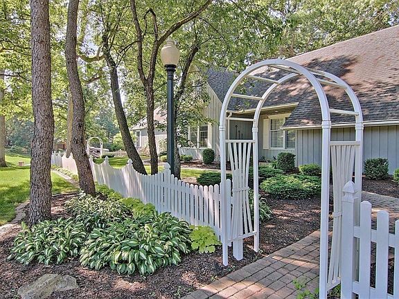 Manicured Grounds along with Beautiful Flowers and Schrubs offer a serene view of the area around you.