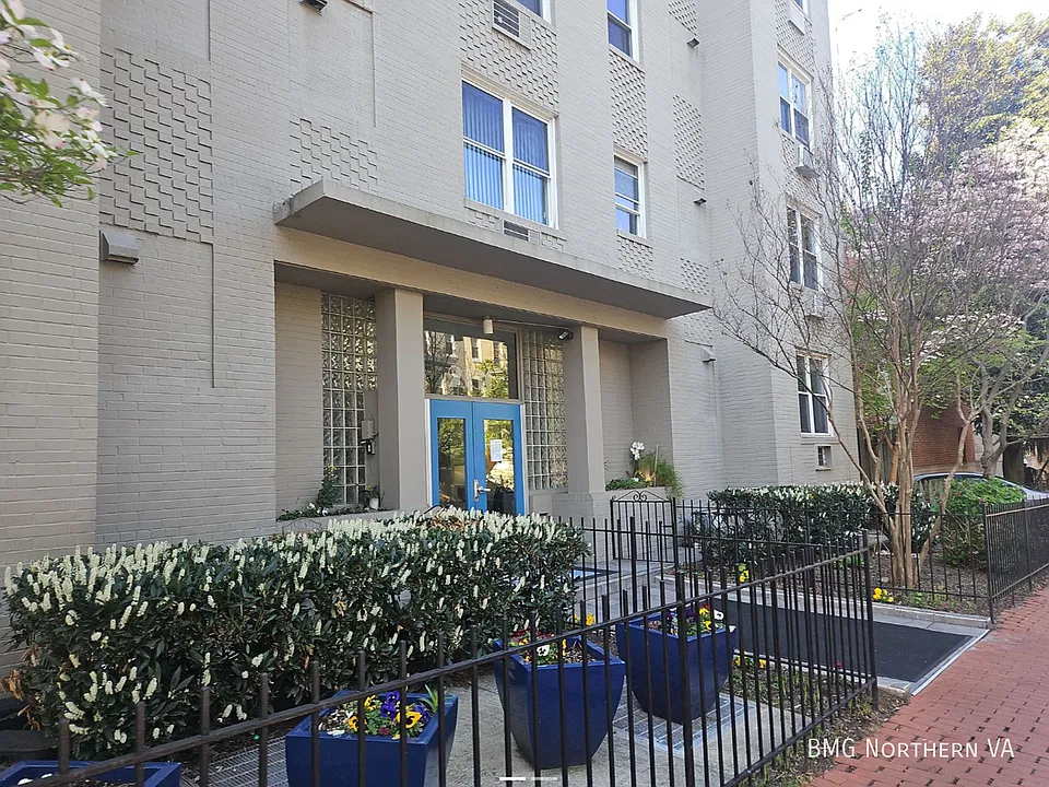 2130 N St NW #211