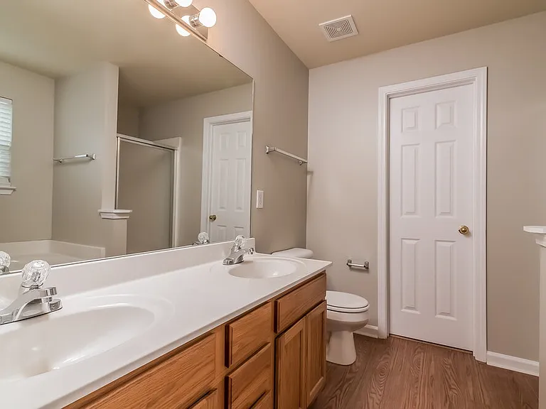 2301 Leighton Way — Photo 8