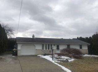 898 Municipal Rd, Walnutport, PA 18088