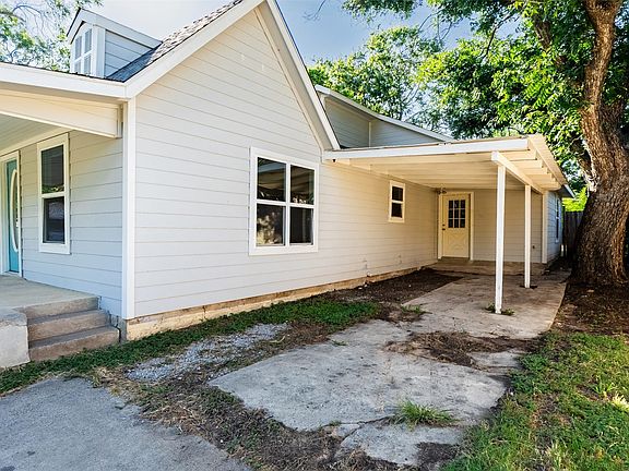 3rd image of 789 W Green St