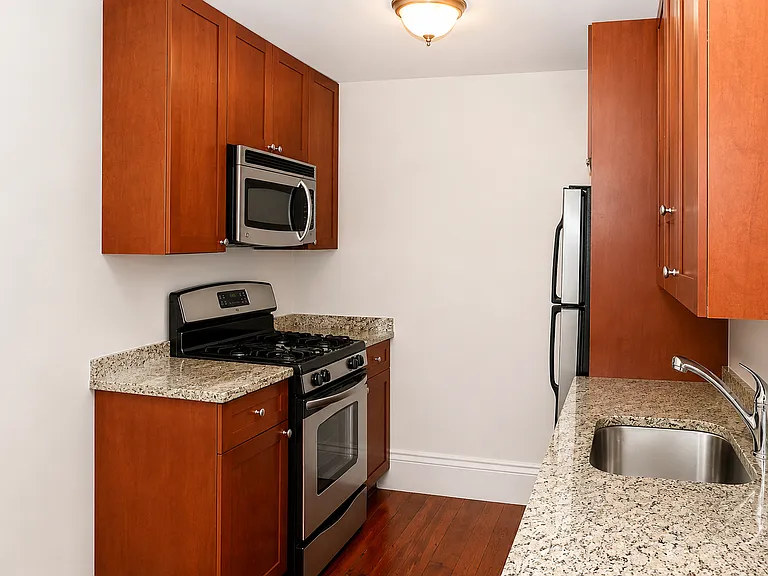 105 Winter St #105 — Photo 5