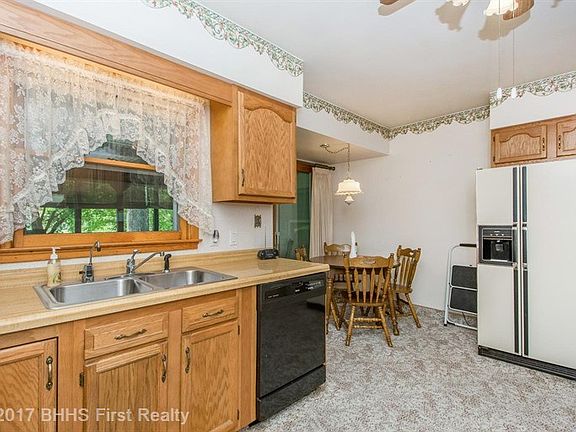 4th image of 740 Circle Dr
