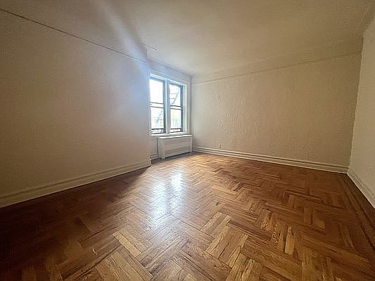 3rd image of 850 E 31st St #D5
