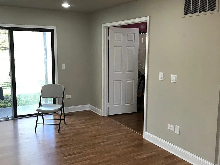 371 Sandhurst Cir #2 — Photo 1