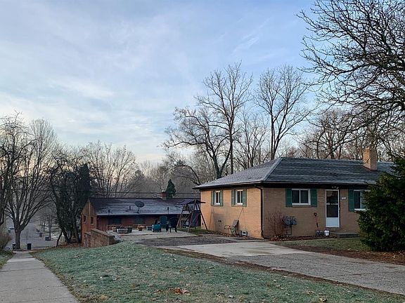 2nd image of 701-703 Newport Pl