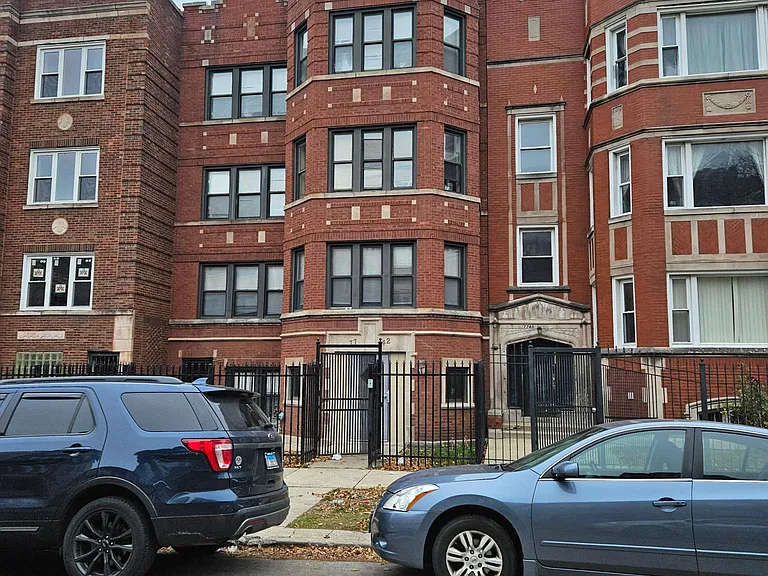 7742 S Kingston Ave — Photo 3