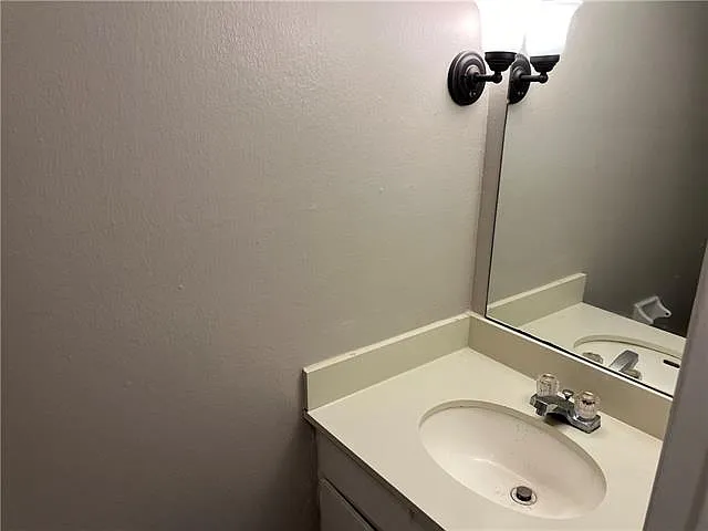 4037 Georgetown Dr — Photo 11