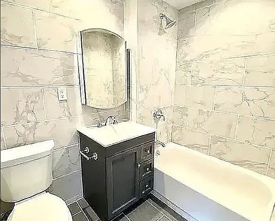 5th image of 897 Broadway #4R