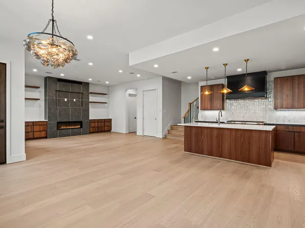 5409 Chevy Chase #A, Houston, TX 77056