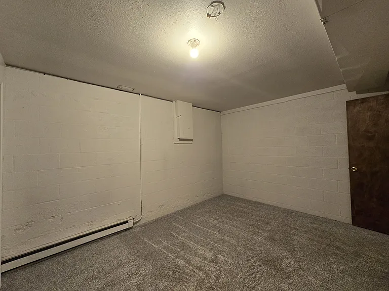 570 Manor Ct #B — Photo 27