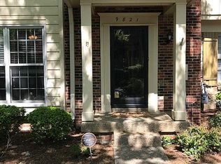 9821 Reynolda Rd, Louisville, KY 40223