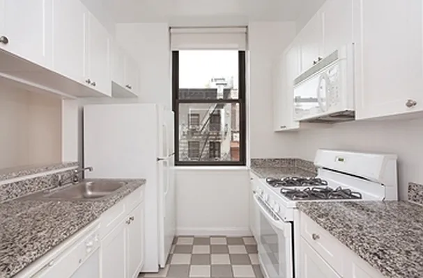 Rented by The World Wide Group | media 12