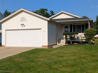 1127 Mayfield Ridge Rd, Mayfield Heights, OH 44124