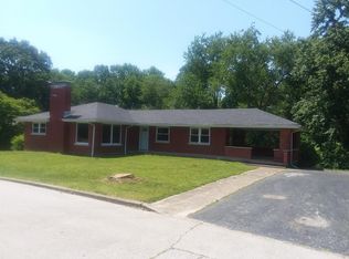 136 Holly Hill Dr, Berea, KY 40403