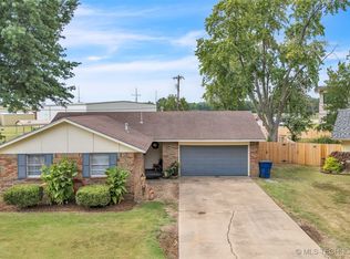 307 Sunset Dr, Vinita, OK 74301
