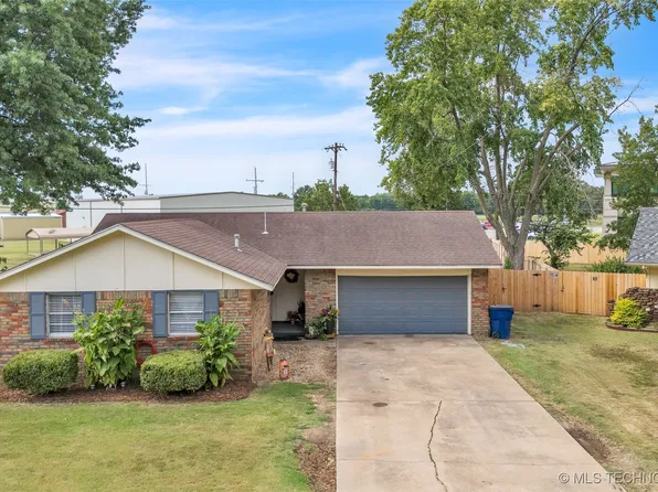 307 Sunset Dr, Vinita, OK 74301