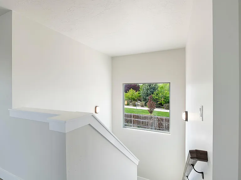 1724 W Iowa Ave — Photo 18