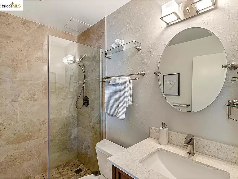 150 Pearl St #223 — Photo 5