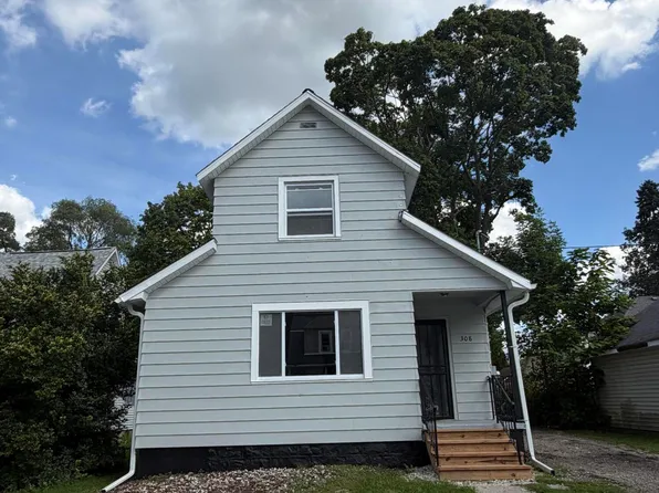 308 Bartlett St, Lansing, MI 48915