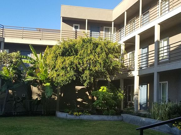 4th image of 2240 Morley St APT 15