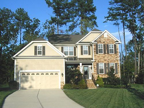 Stone Front Beauty on landscaped cul de sac lot