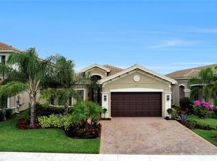 3208 Pacific Dr, Naples, FL 34119
