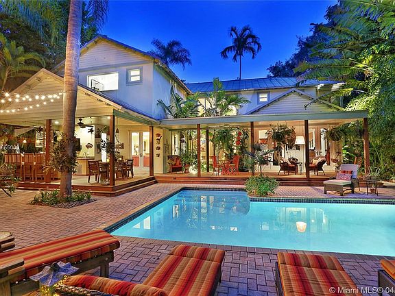2nd image of 3550 Royal Palm Ave