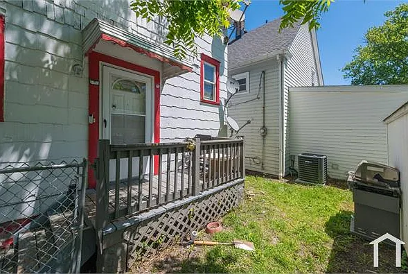 2 bed, 1496 sqft, $900 — Photo 1