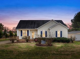 10404 Perry Ridge Ct, Zebulon, NC 27597