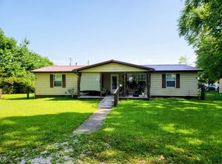 79 White Ave, Stanton, KY 40380