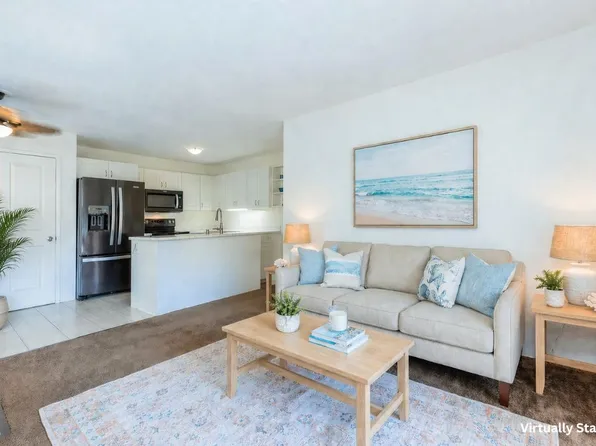 140 Uwapo Rd APT 55-205, Kihei, HI 96753