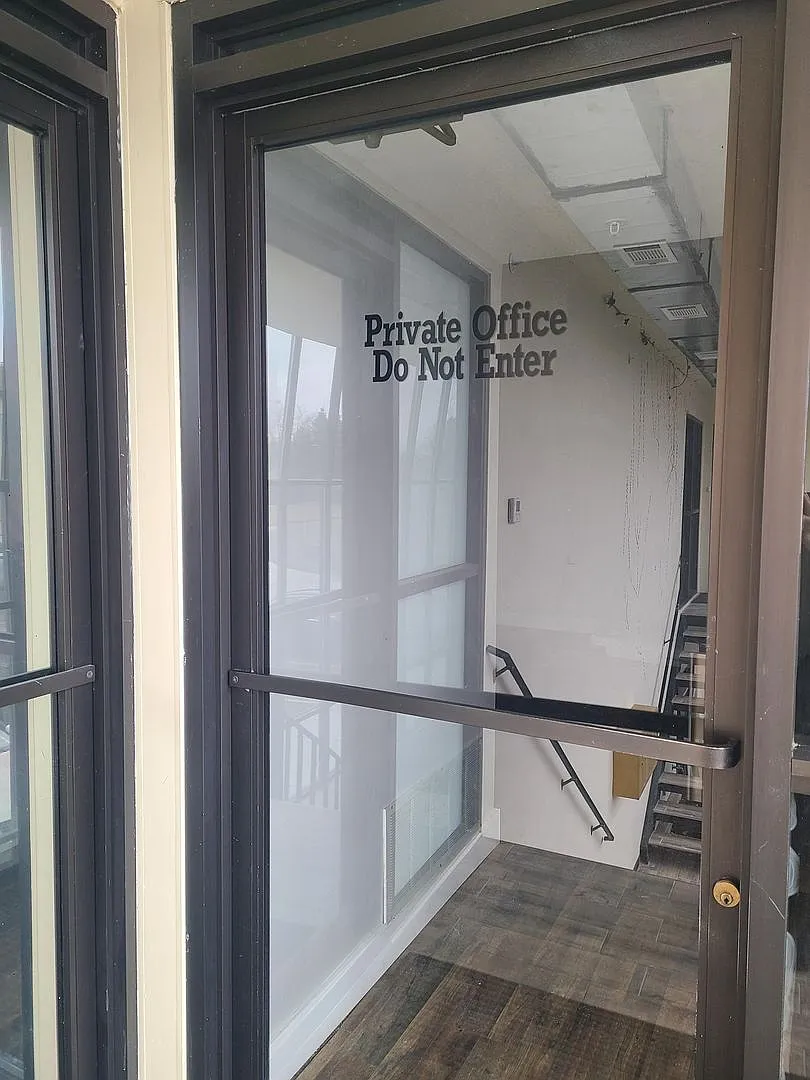 17th St 6 Plex — Photo 1