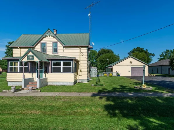 508 S Elm St, Ina, IL 62846