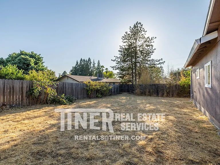 9304 Orangevale Ave — Photo 8