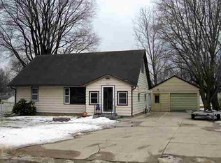 709 8th St NW, Independence, IA 50644