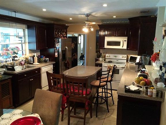 5th image of 2541 Bay Leaf Dr