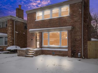 7817 S Paxton Ave, Chicago, IL 60649