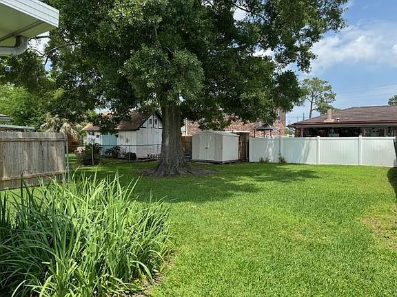 4th image of 6013 W Esplanade Ave
