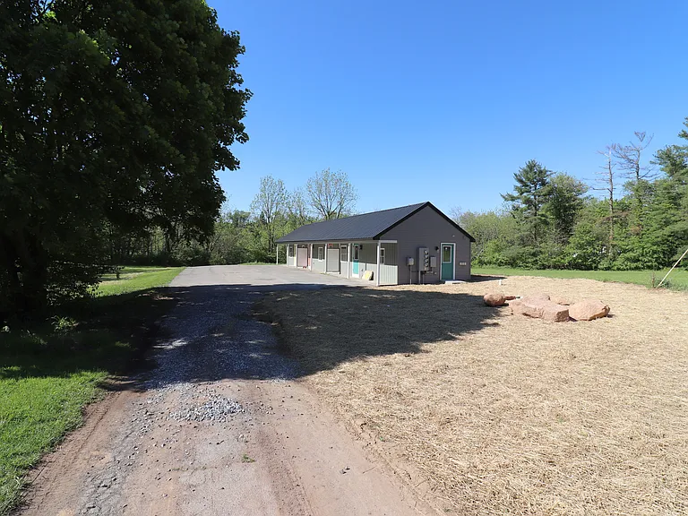 293 E Main St #4 — Photo 15