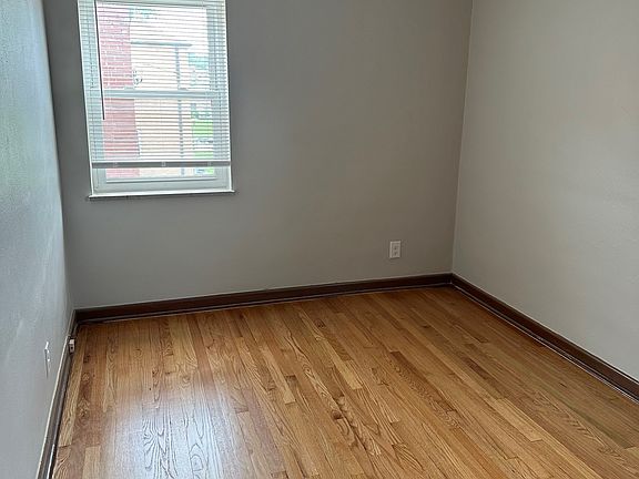 5th image of 5926 Loughborough Ave #C